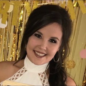 Meet your Posher, Leah